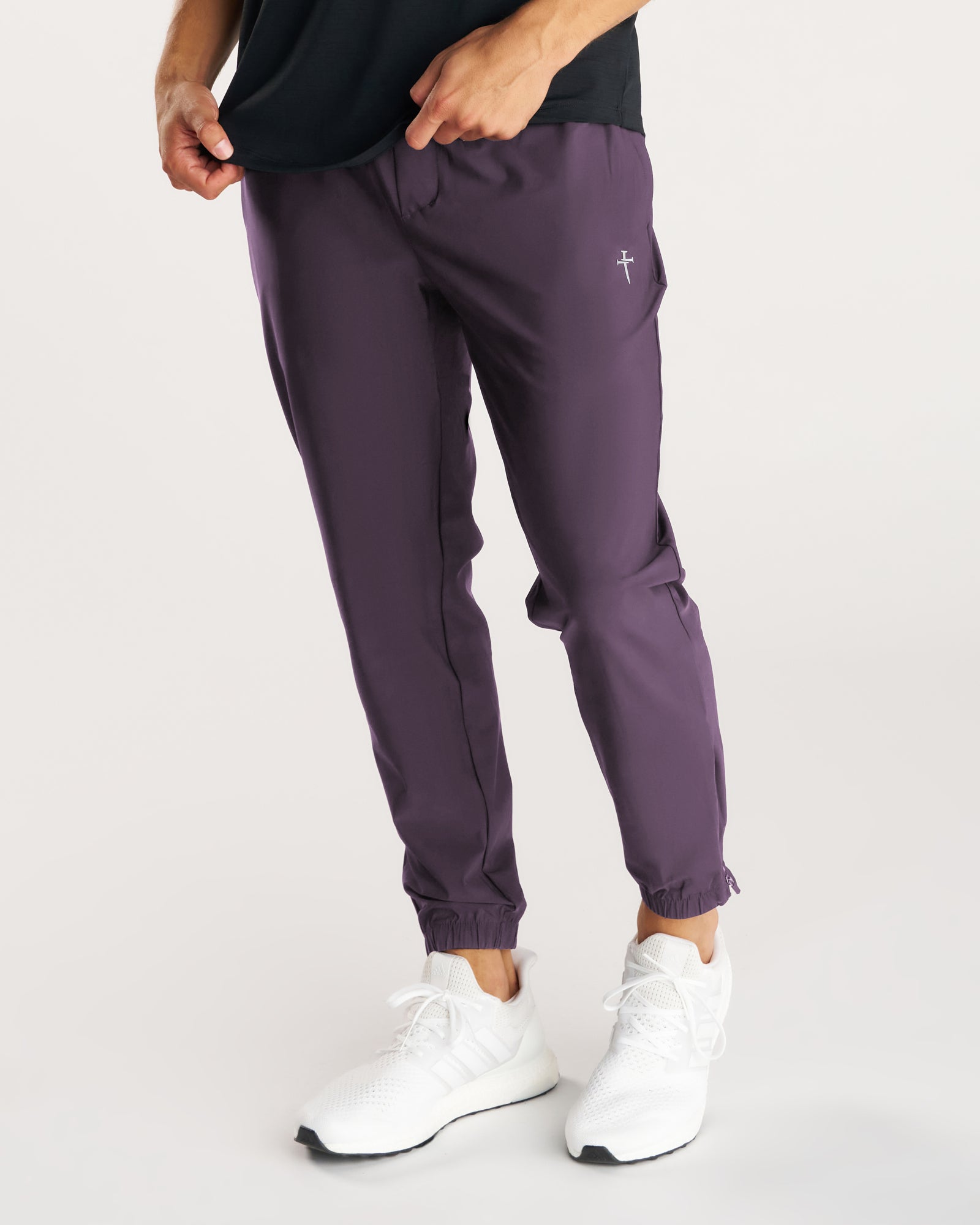 Vapor-Lite™ Jogger - Black Plum