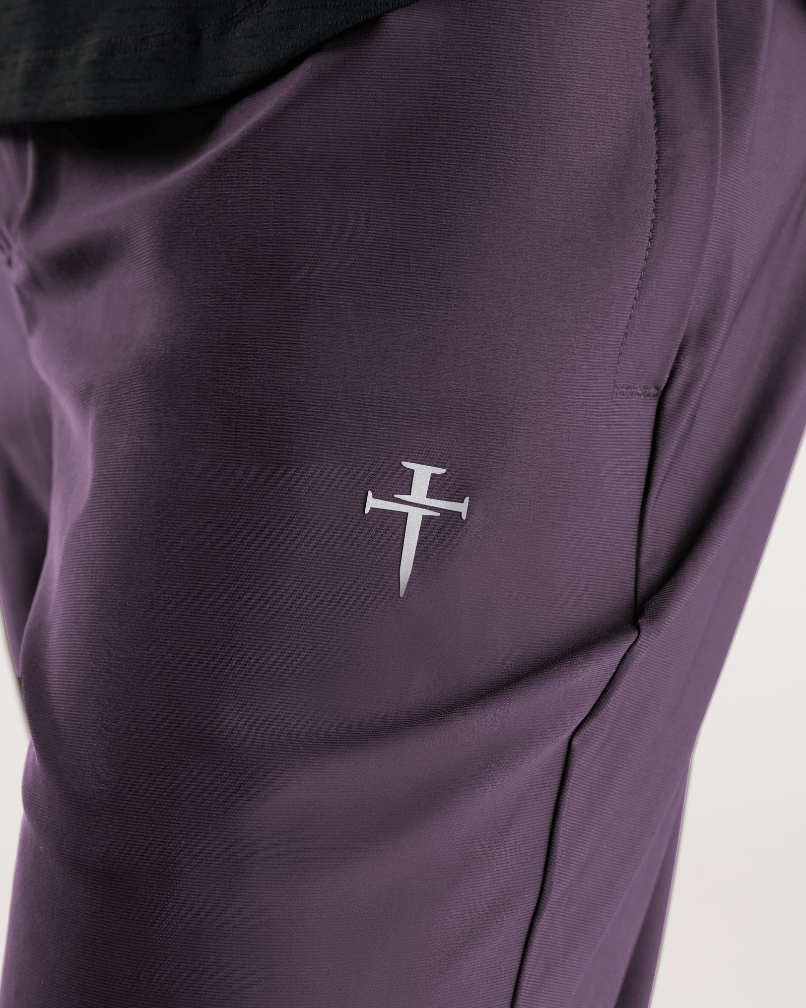 Vapor-Lite™ Jogger - Black Plum