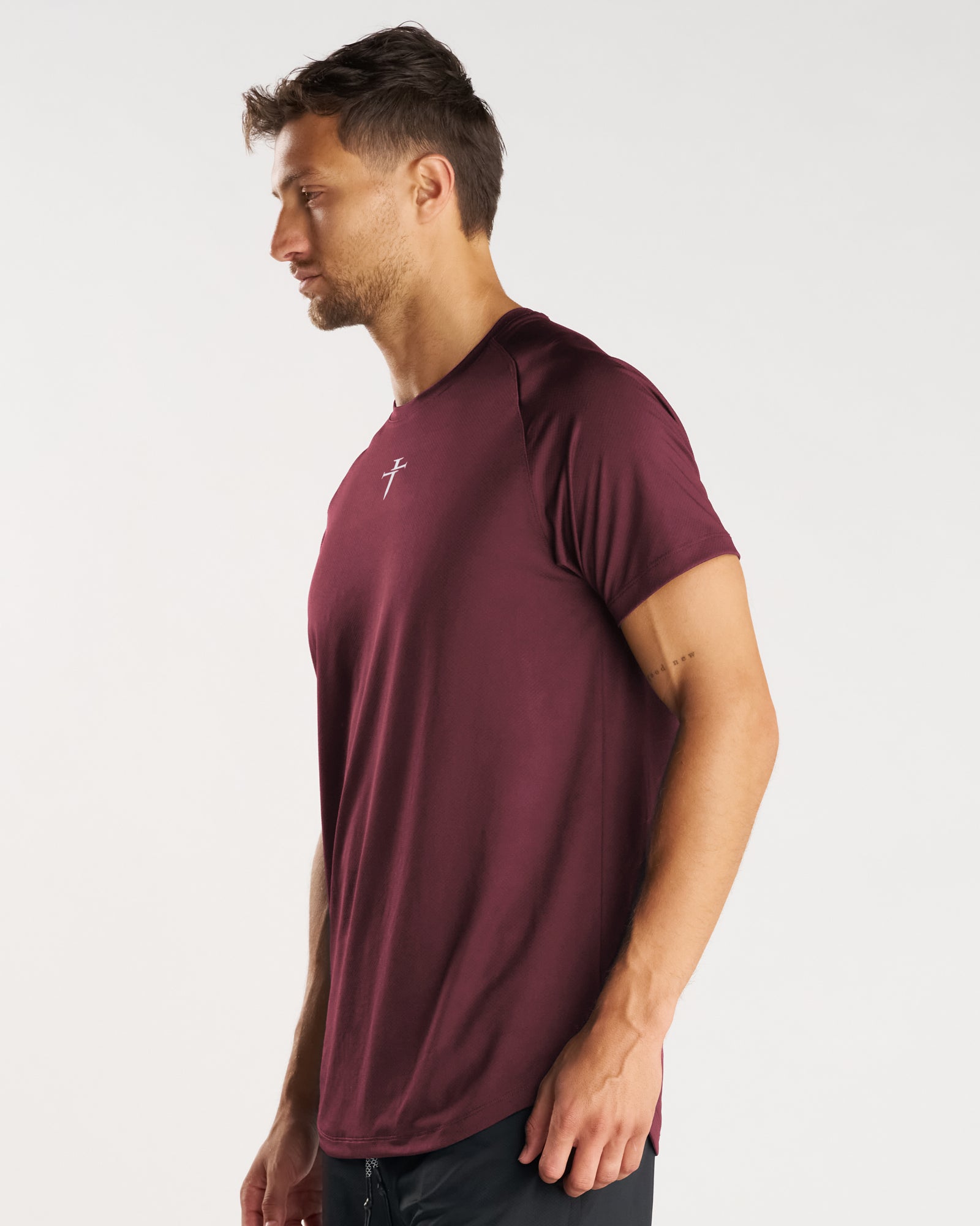 Pro-Tech Tee "Cross" - Merlot