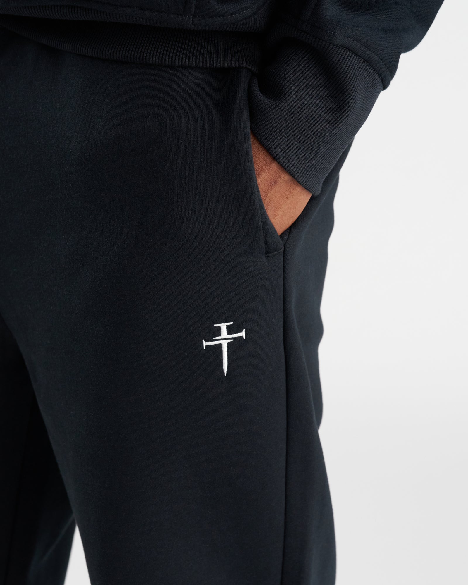 Signature Fleece Straight Leg Sweats - Black