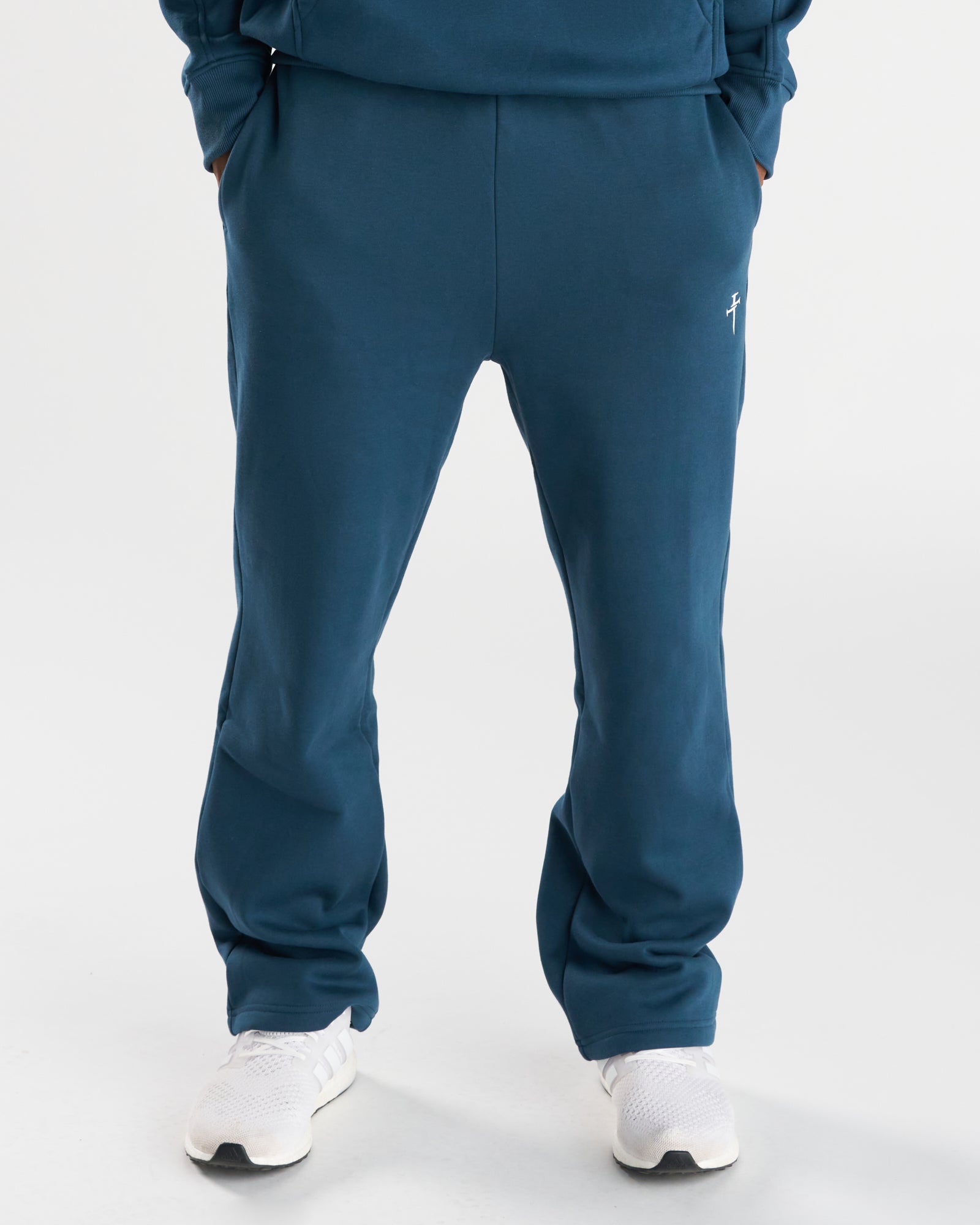 Signature Fleece Straight Leg Sweats - Midnight Navy