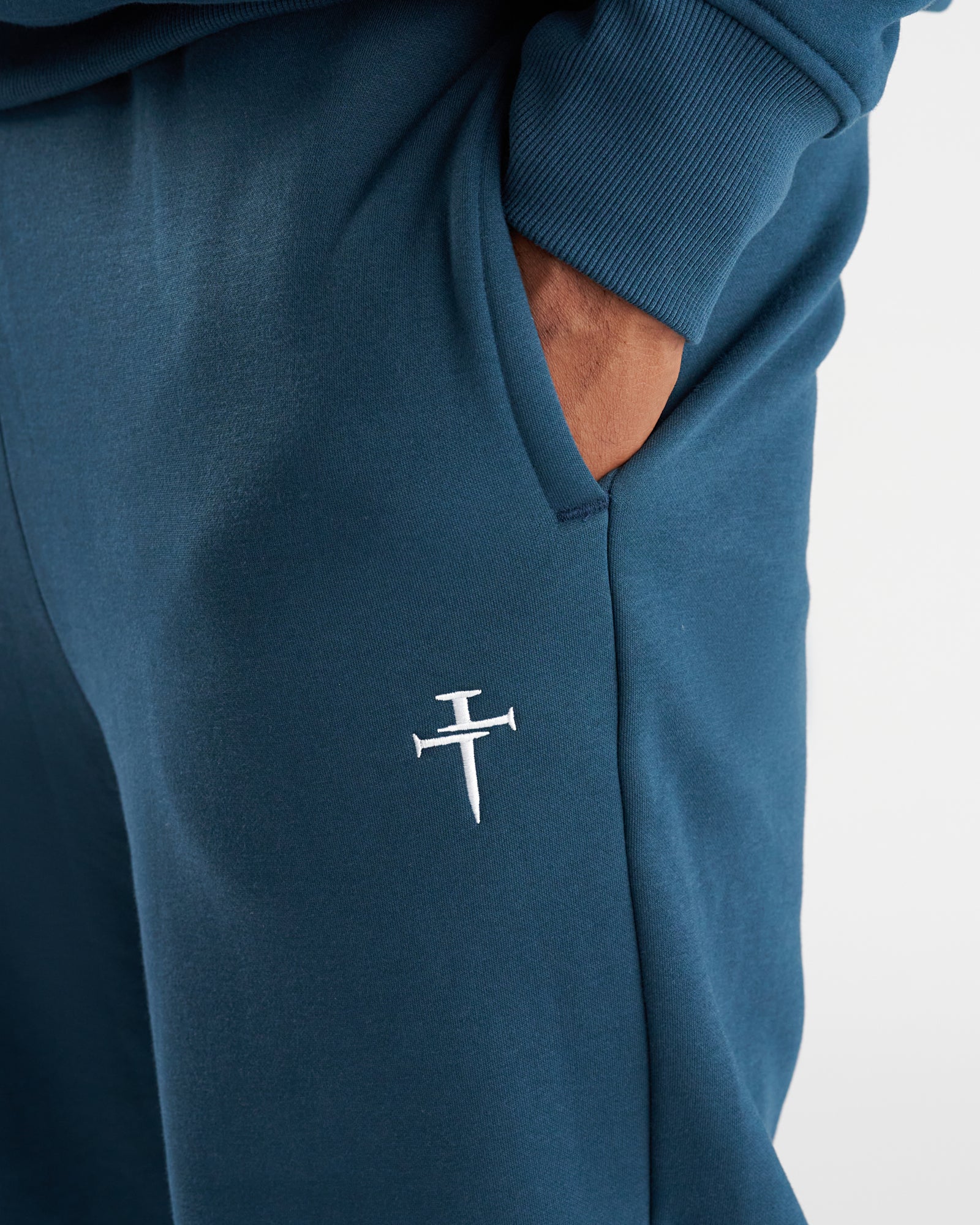 Signature Fleece Straight Leg Sweats - Midnight Navy