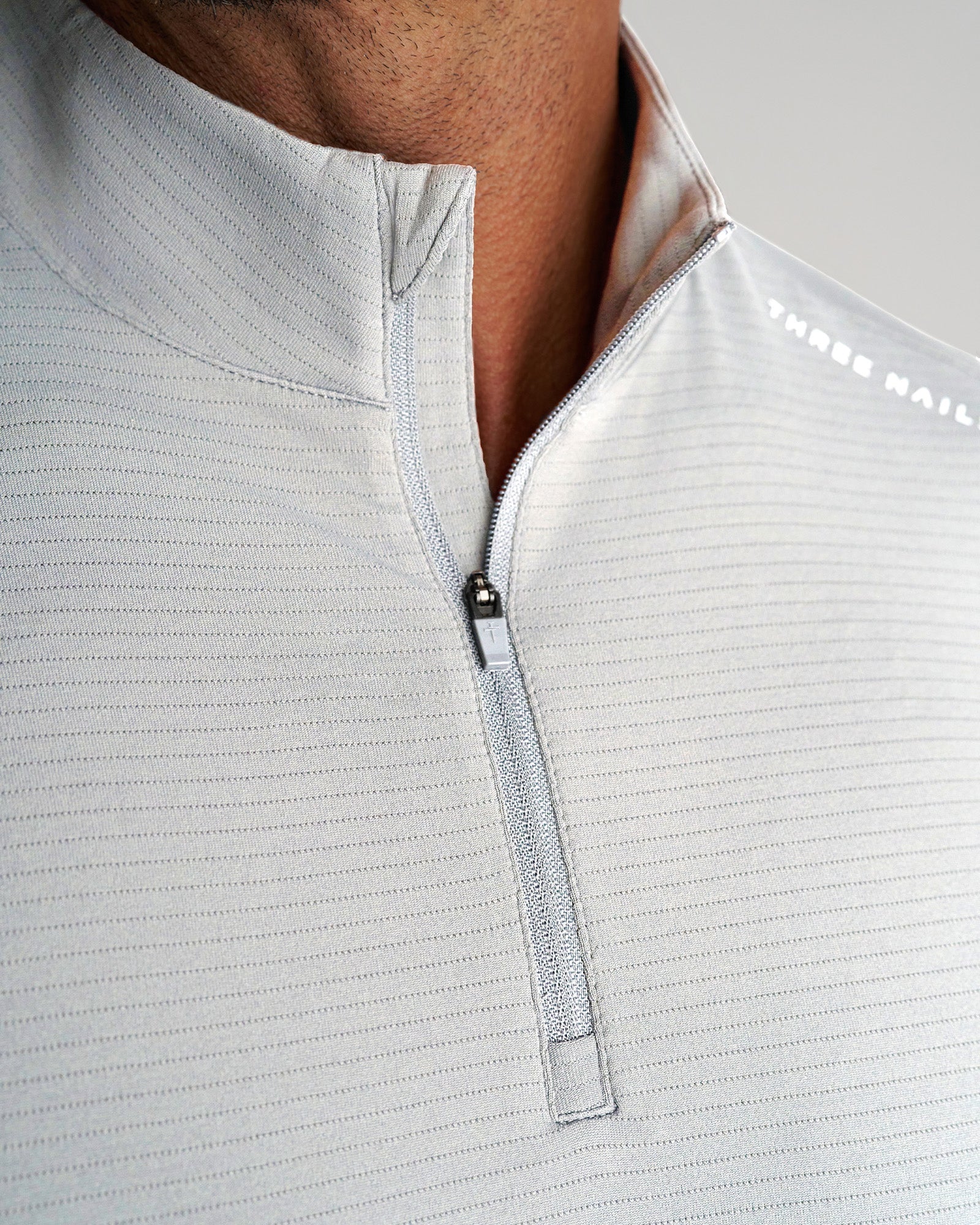 Aion-Lite™ Quarter Zip - White