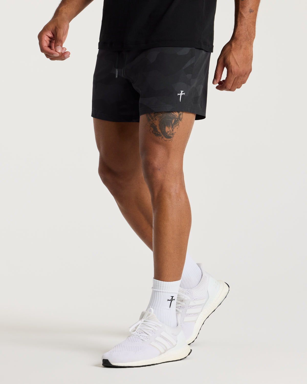 Coastal Linerless 5" Short - Black Camo