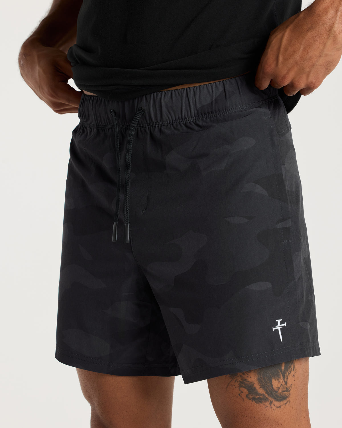Coastal Linerless 7" Short - Black Camo