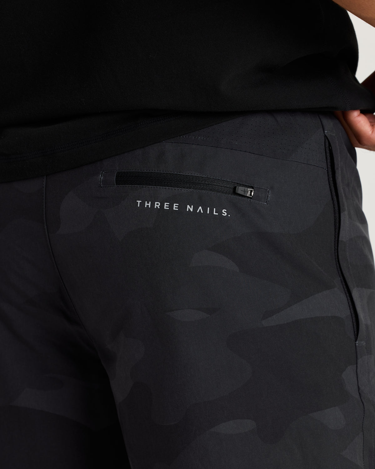 Coastal Linerless 7" Short - Black Camo