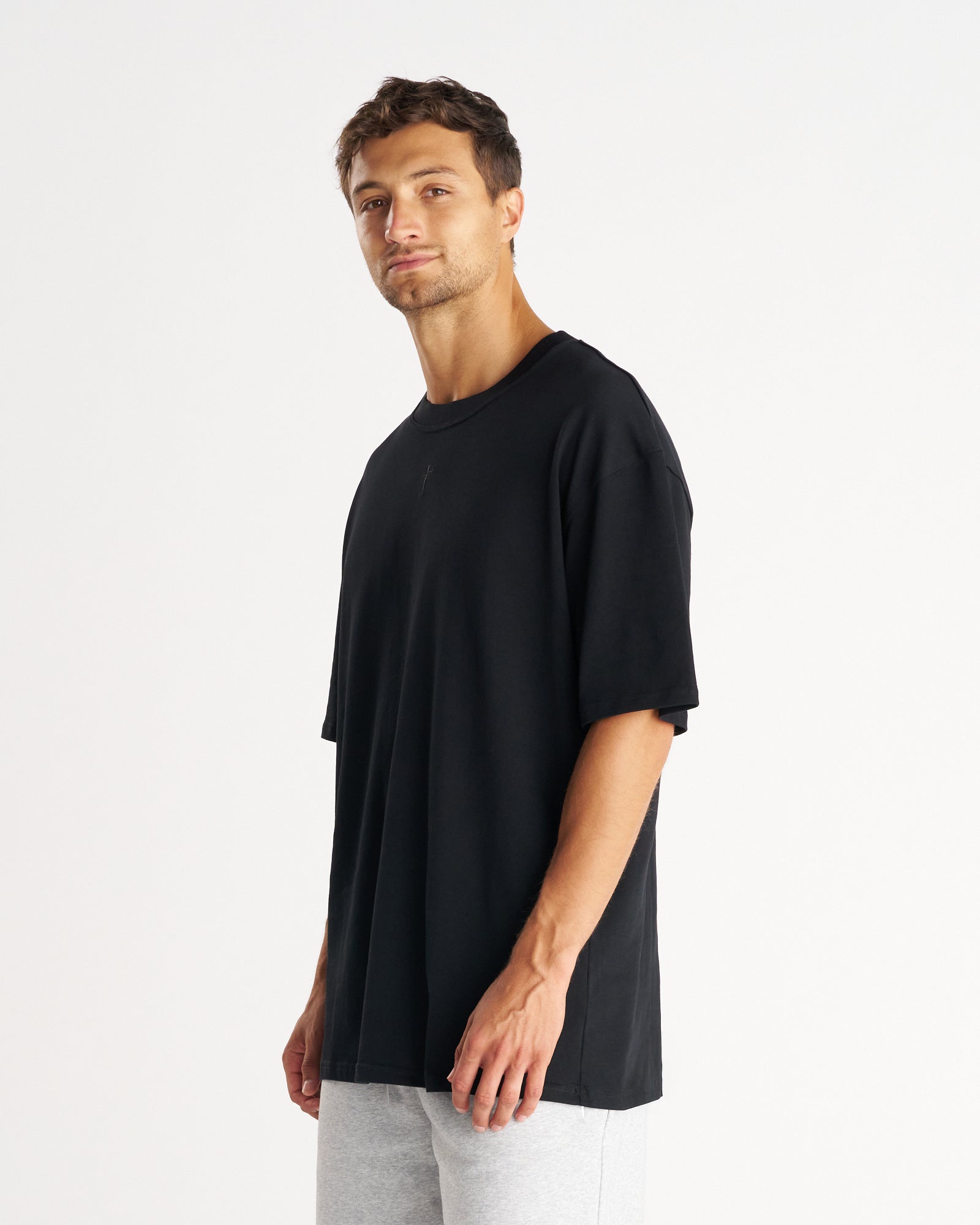 Heavyweight Cotton Oversized Tee "FHG" - Blackout