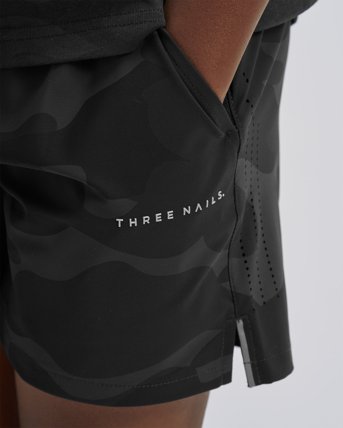Youth Vapor-Lite™ Hybrid Short - Black Camo