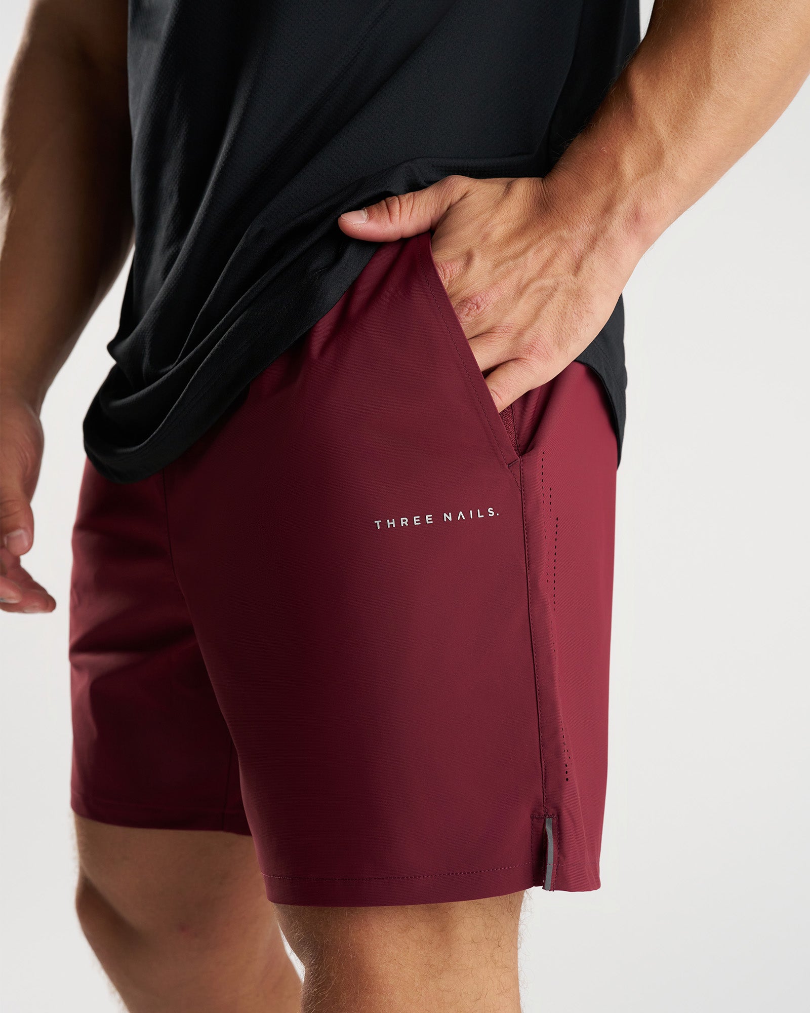 Vapor-Lite™ Hybrid Short - Merlot