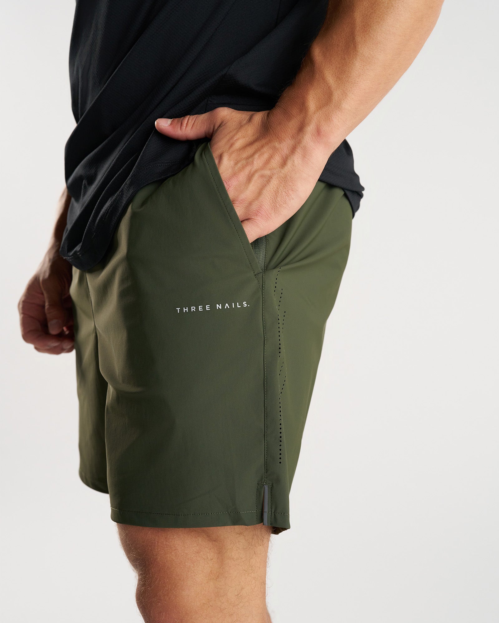 Vapor-Lite™ Hybrid Short - Dark Pine