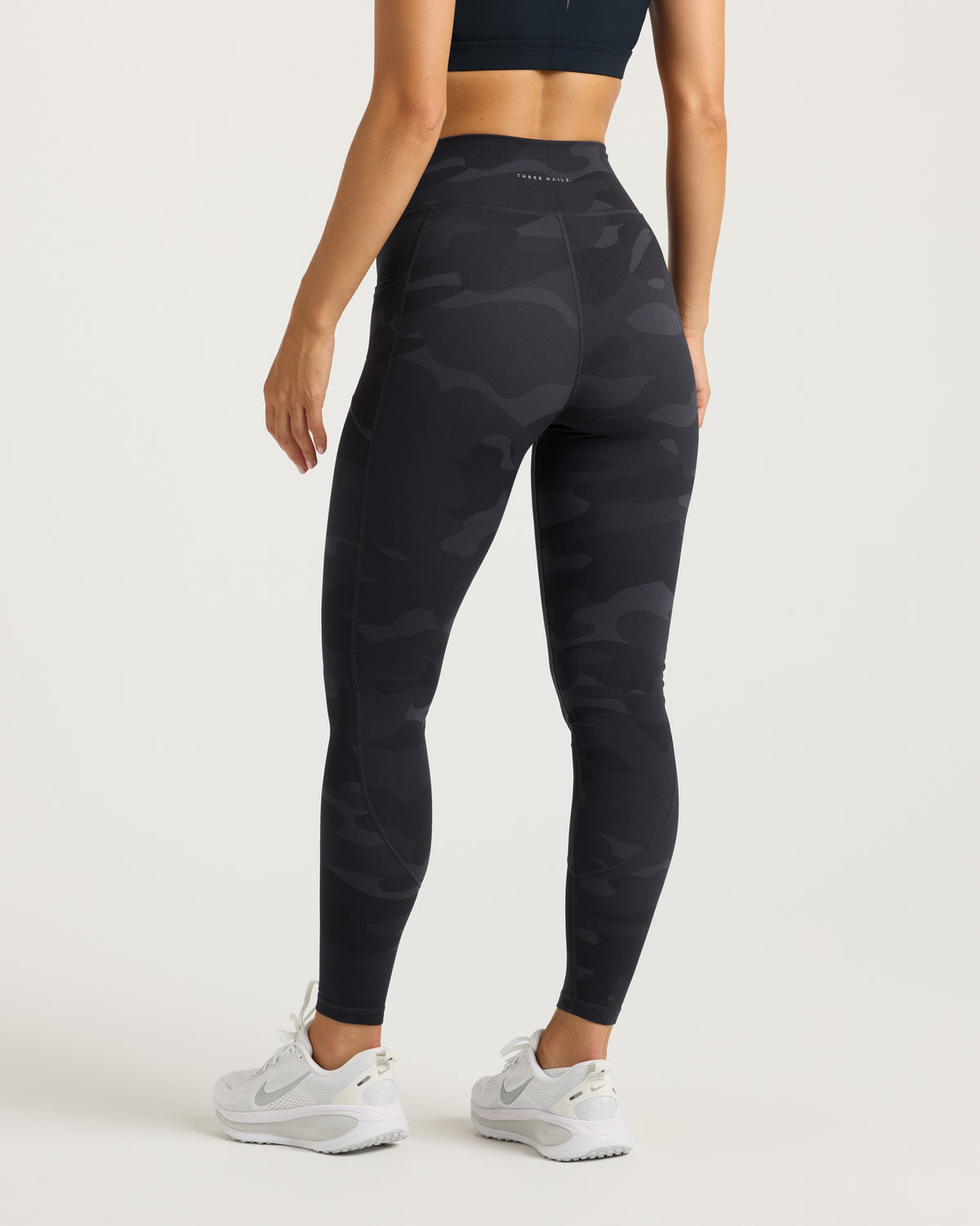 Nova Pocket Legging 27" - Black Camo