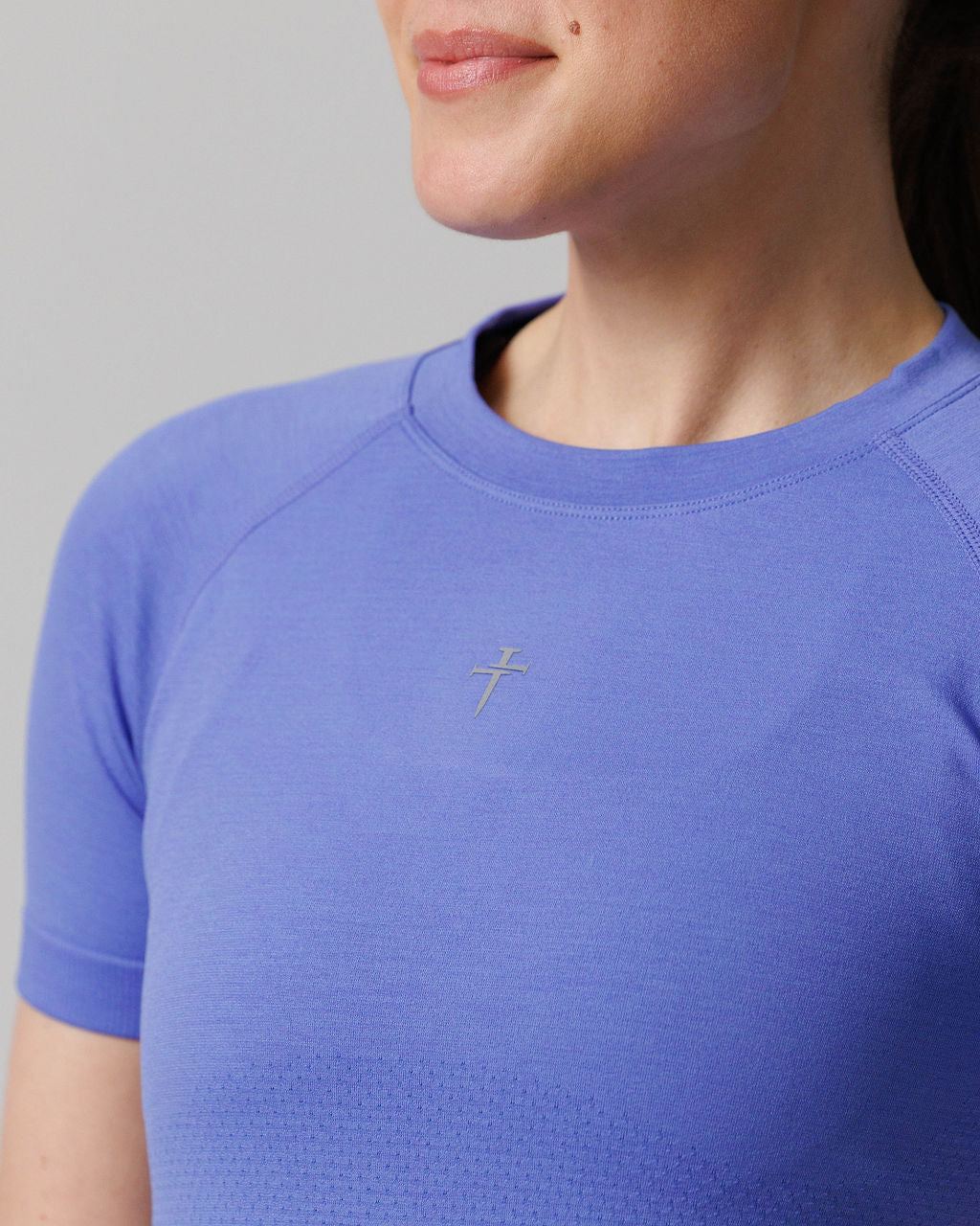 Women's Seamless Tee "Cross" - Serene Blue