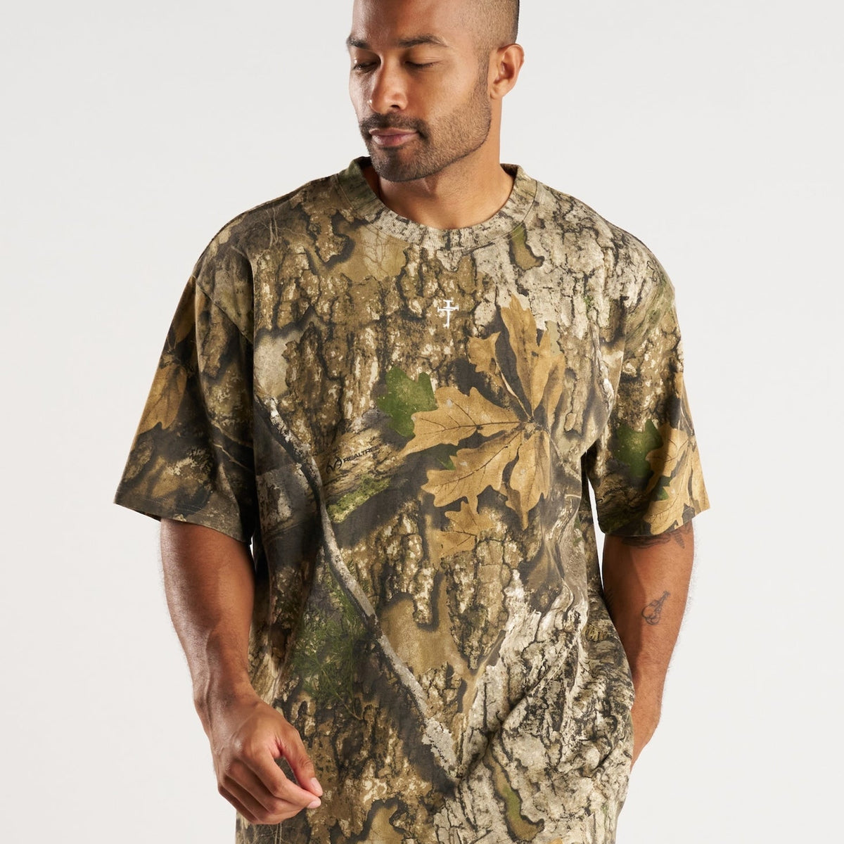 20250801_REALTREE_TEE_SWEATS1. 