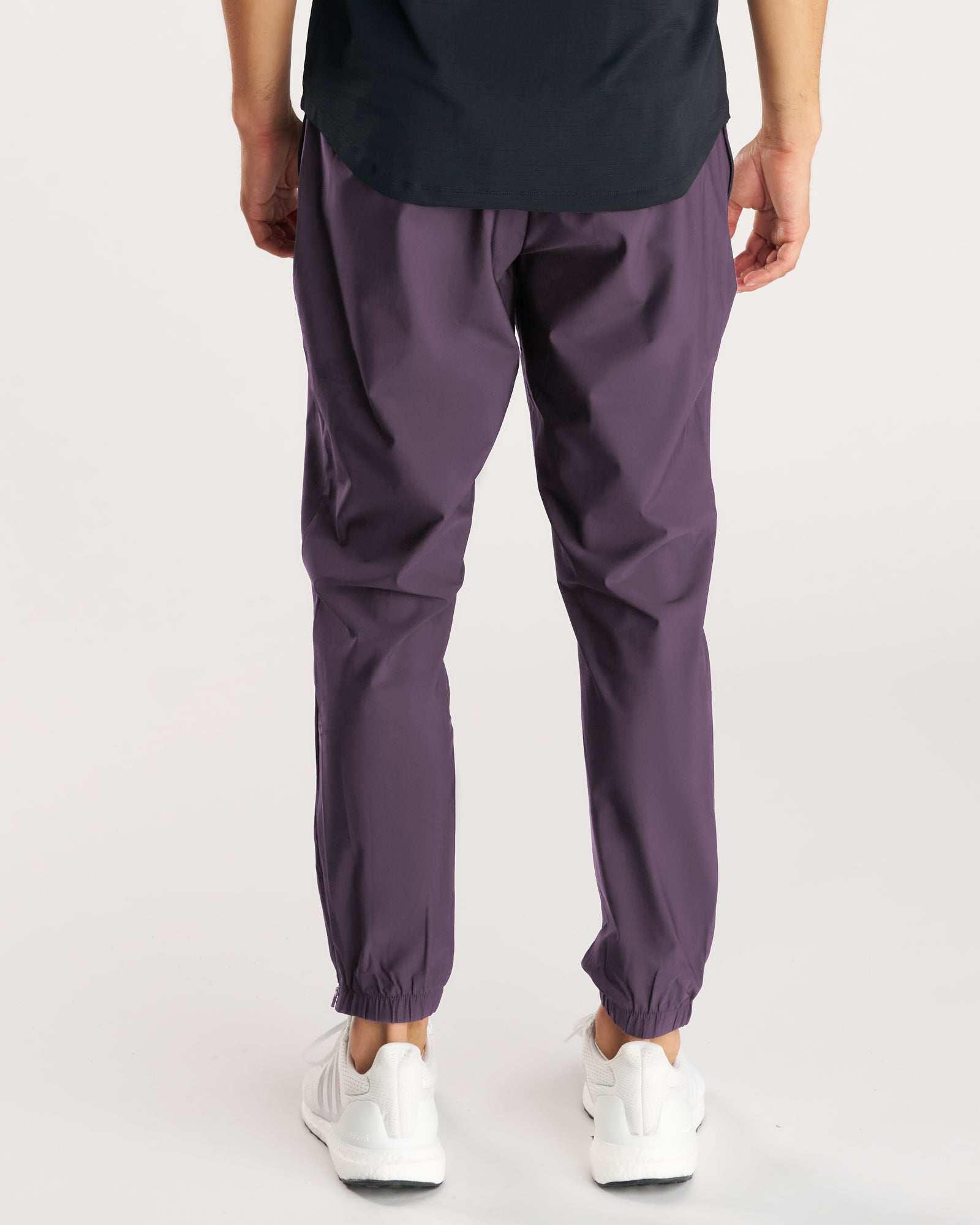Vapor-Lite™ Jogger - Black Plum