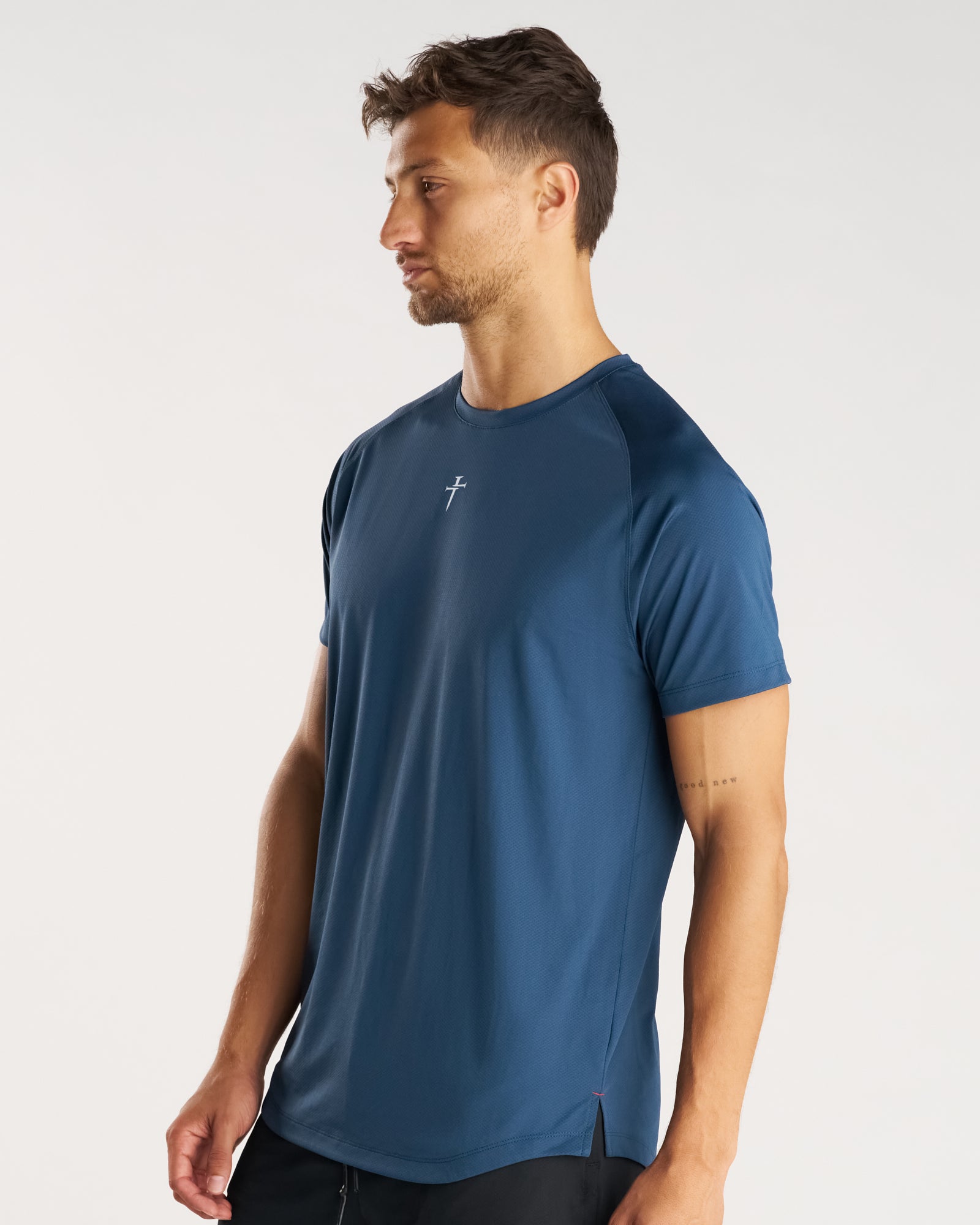 Pro-Tech Tee "Cross" - Midnight Navy