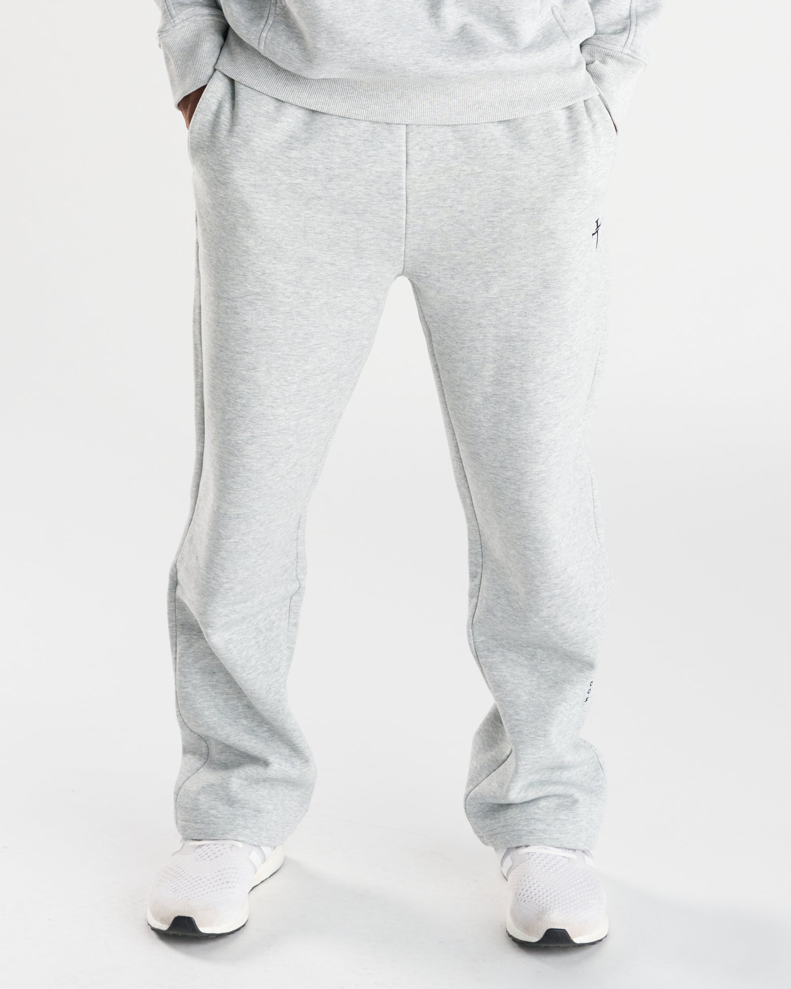 Signature Fleece Straight Leg Sweats - Heather Grey