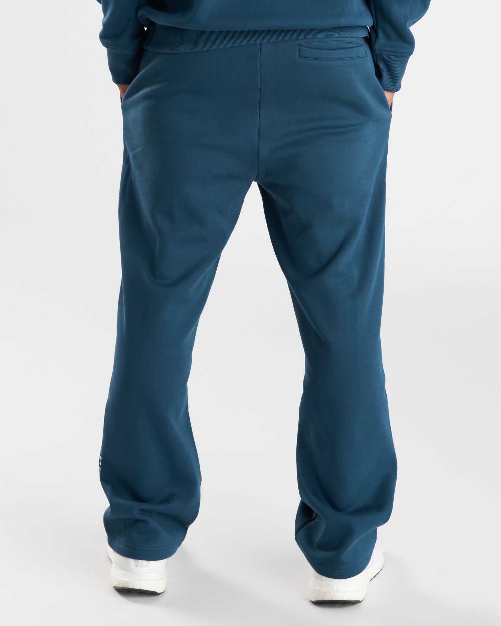 Signature Fleece Straight Leg Sweats - Midnight Navy
