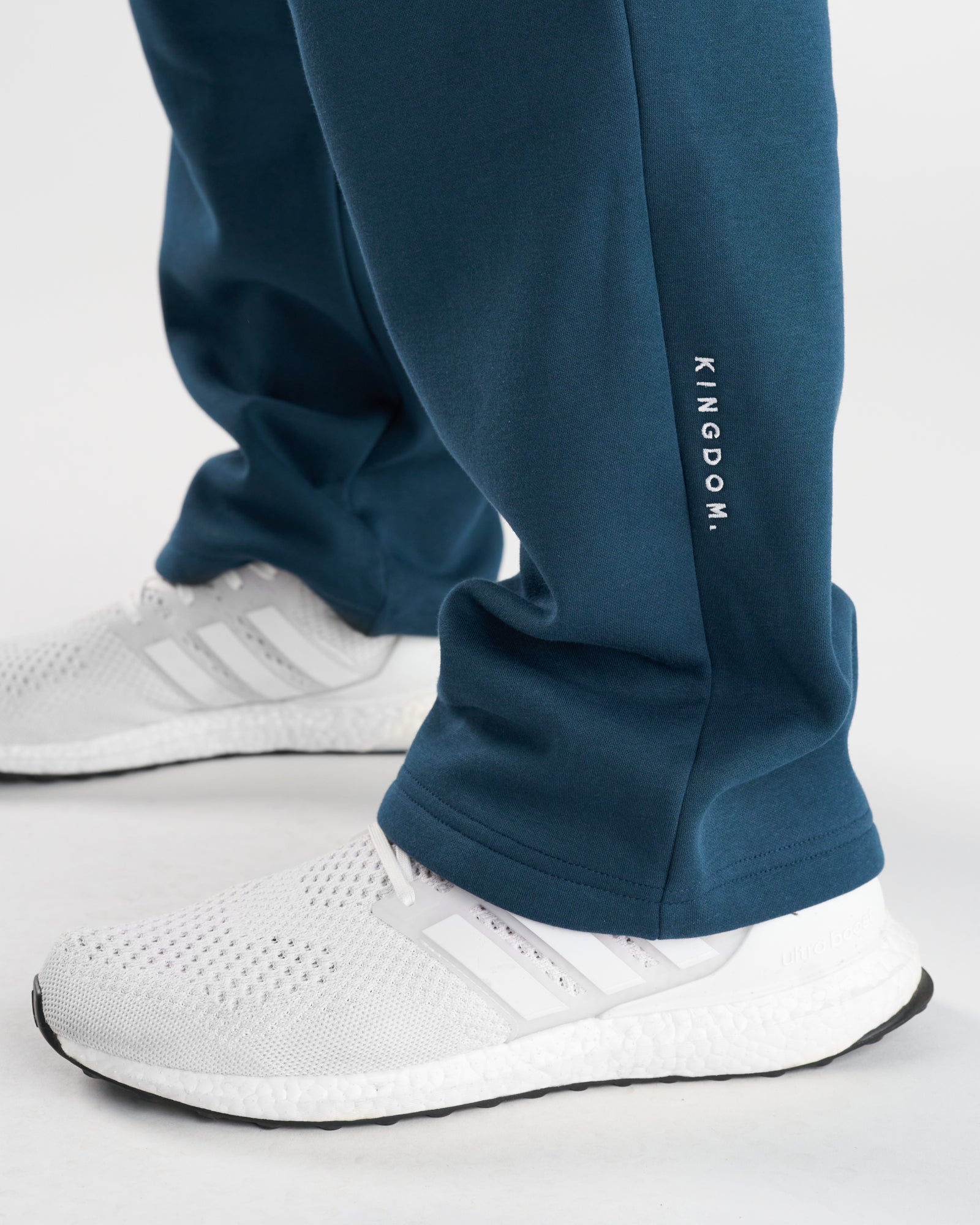 Signature Fleece Straight Leg Sweats - Midnight Navy