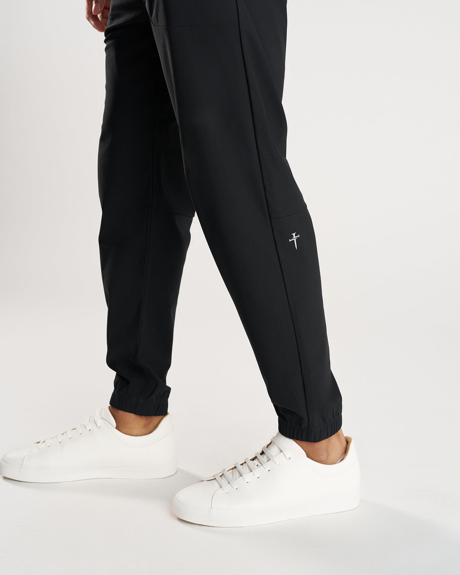 COV Jogger - Black