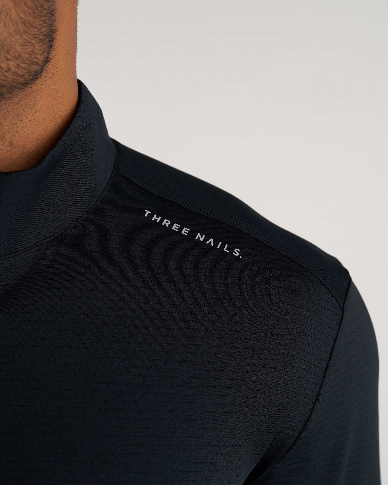 Aion-Lite™ Quarter Zip - Black