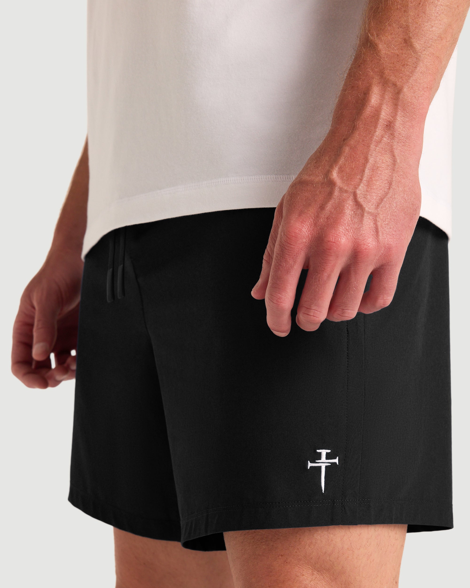 Coastal Linerless 7" Short - Black