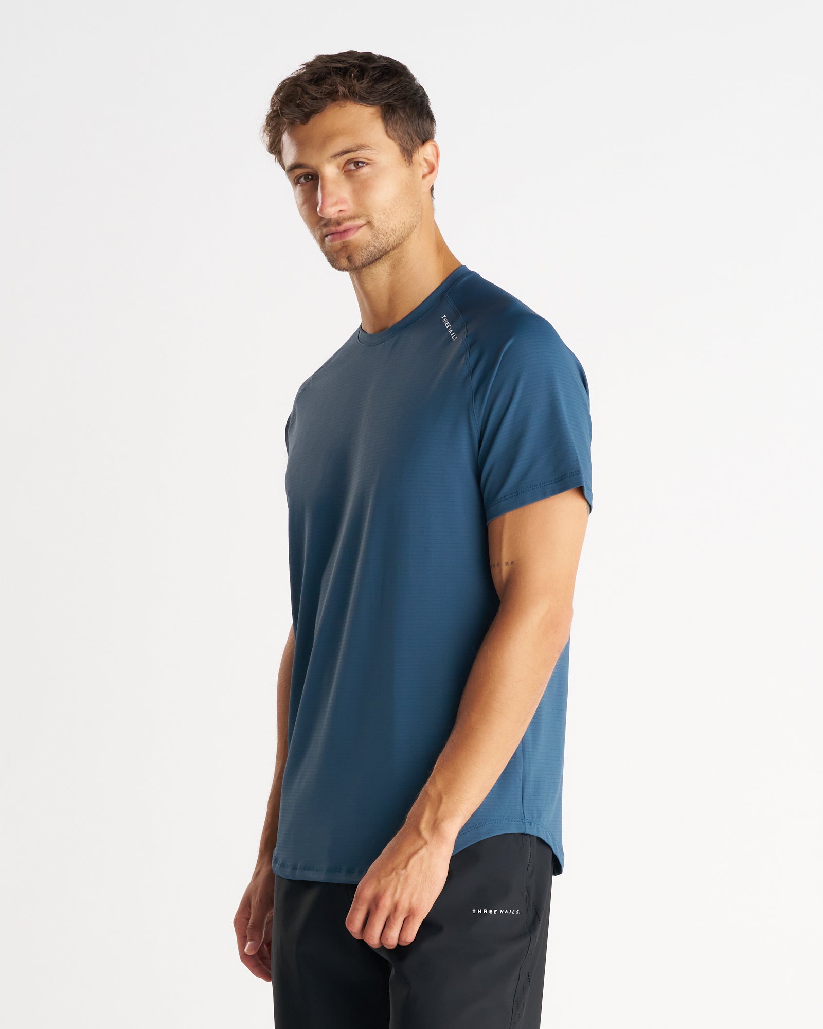 Aion-Lite™ Tee "Three Nails" - Midnight Navy