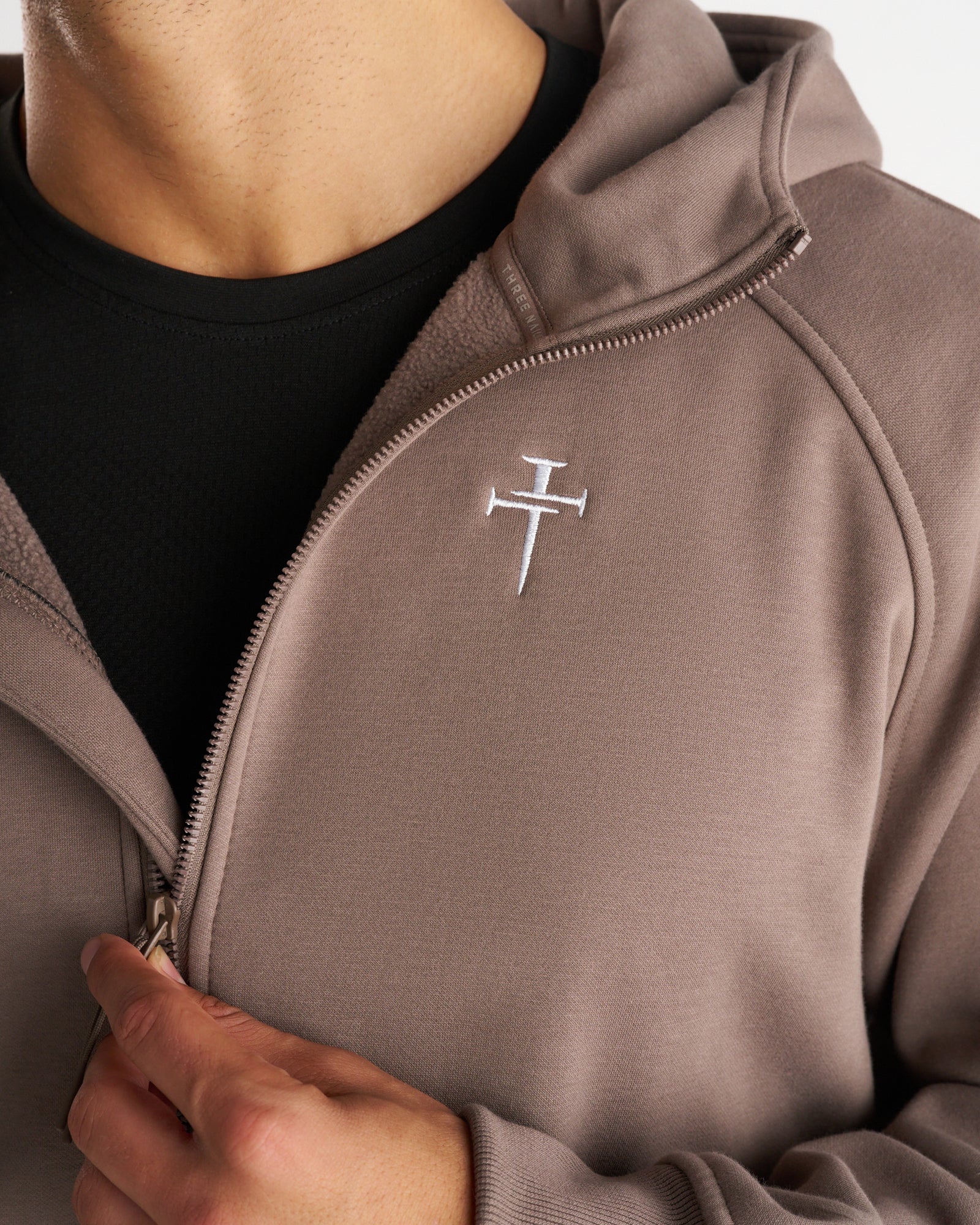 トップス FLEECE POCKET SIGNATURE PRINT HOODIE Signature Fleece Full Zip Hoodie - Deep Taupe