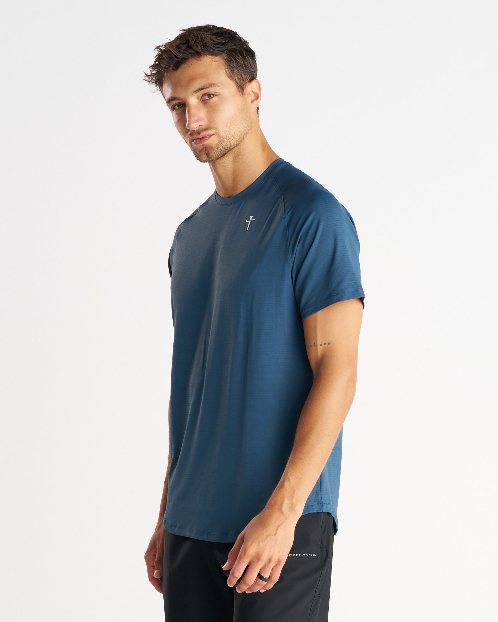 Aion-Lite™ Tee "Cross" - Midnight Navy