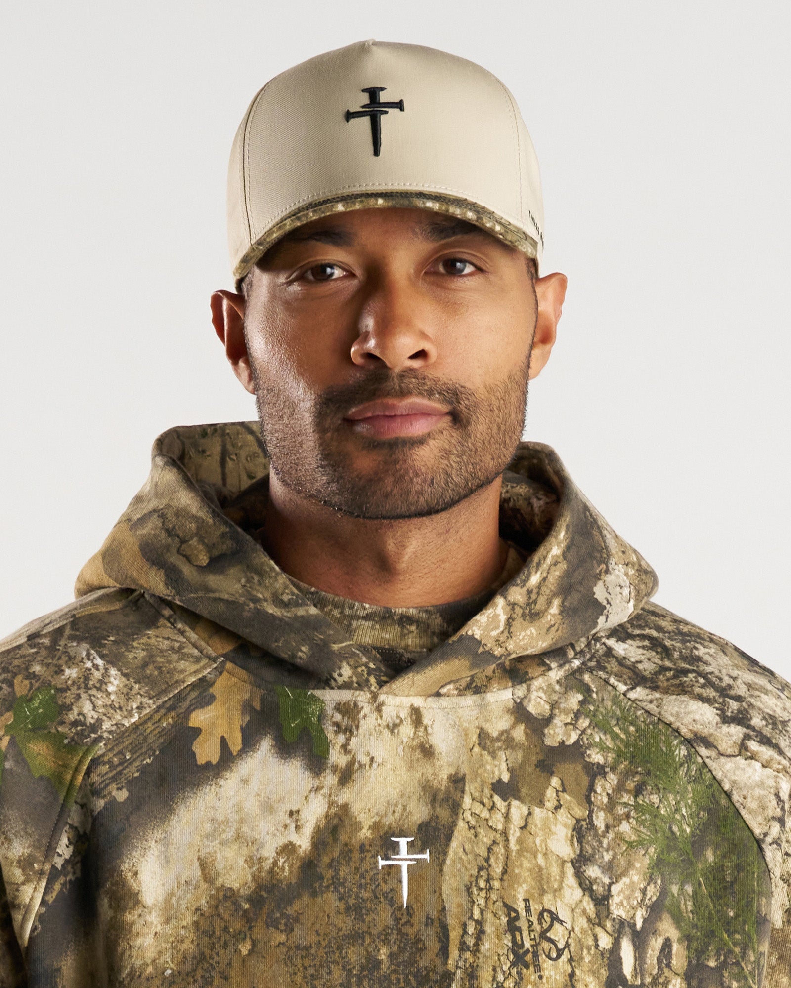 Signature Two-Tone Hat - Realtree Camo