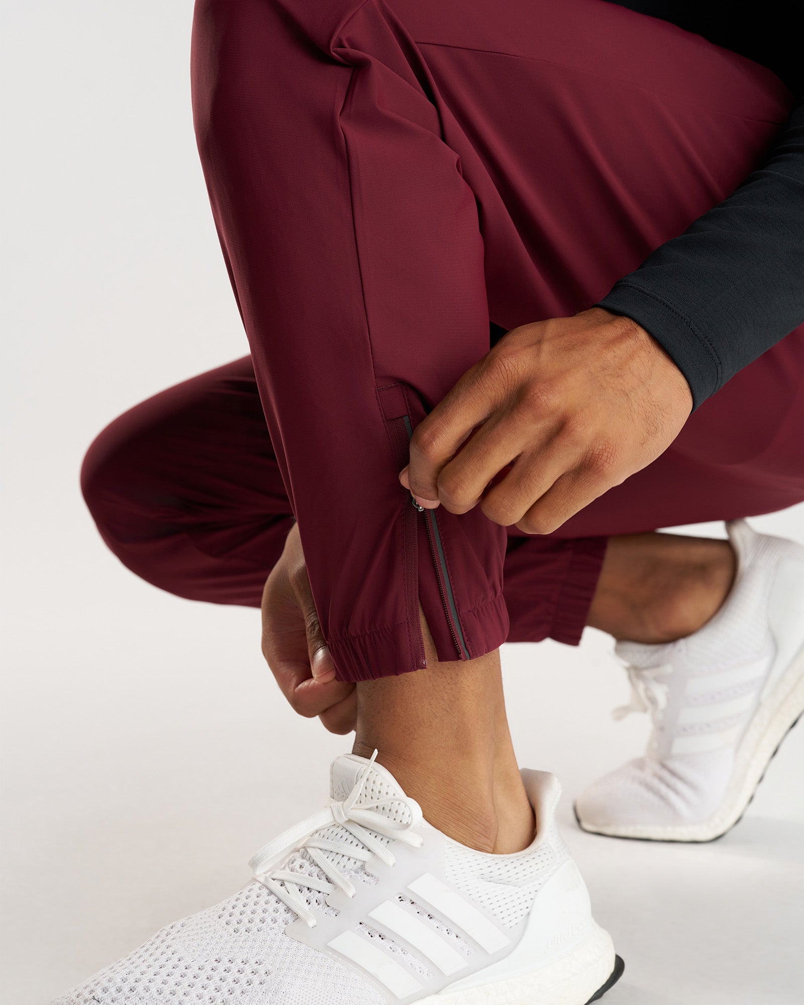 Vapor-Lite™ Jogger - Merlot
