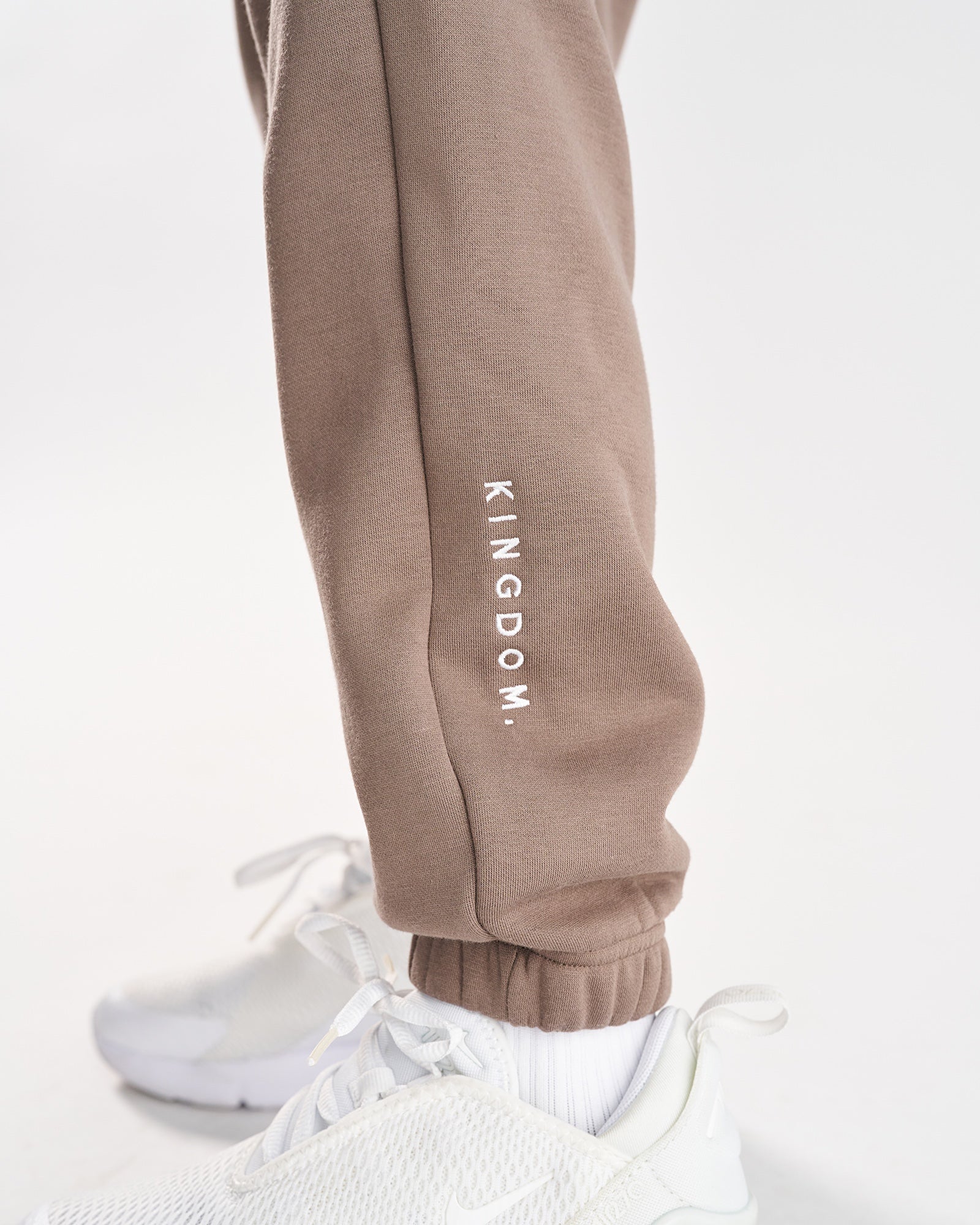 Youth Signature Fleece Sweatpants - Deep Taupe