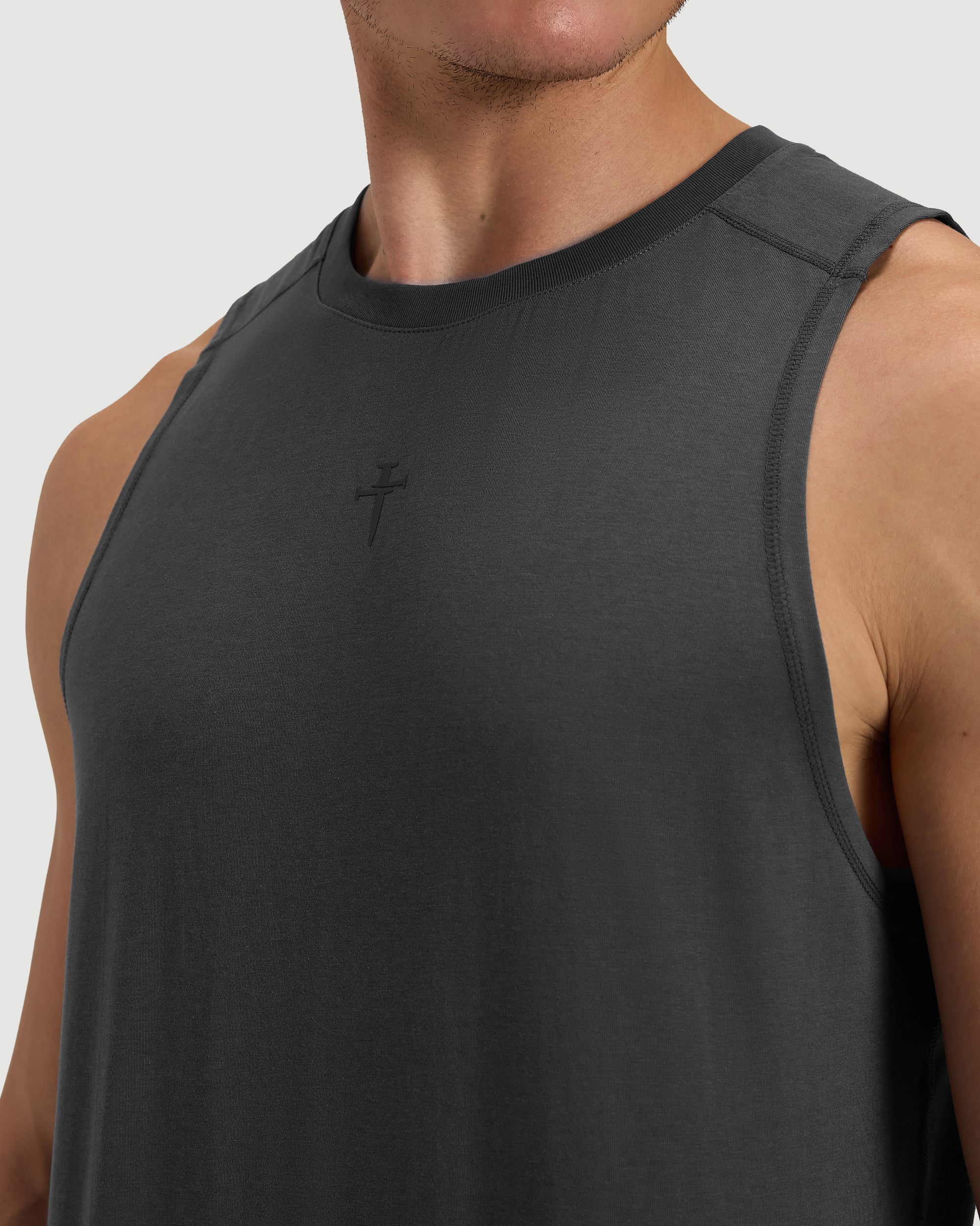 Core Hybrid Tank - Space Grey