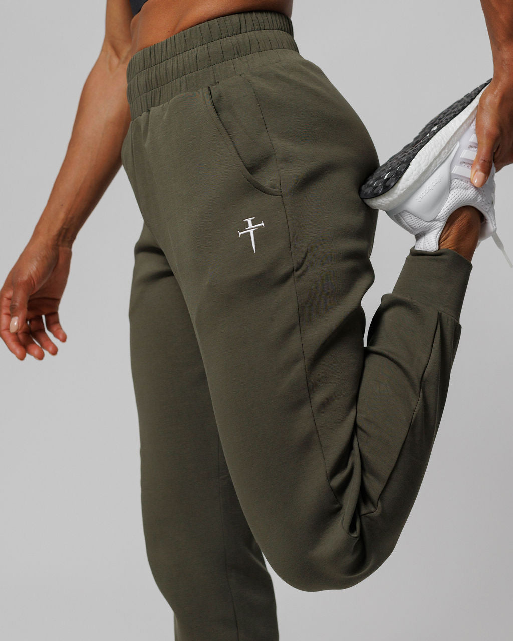 Women's Essential Jogger - Dark Pine