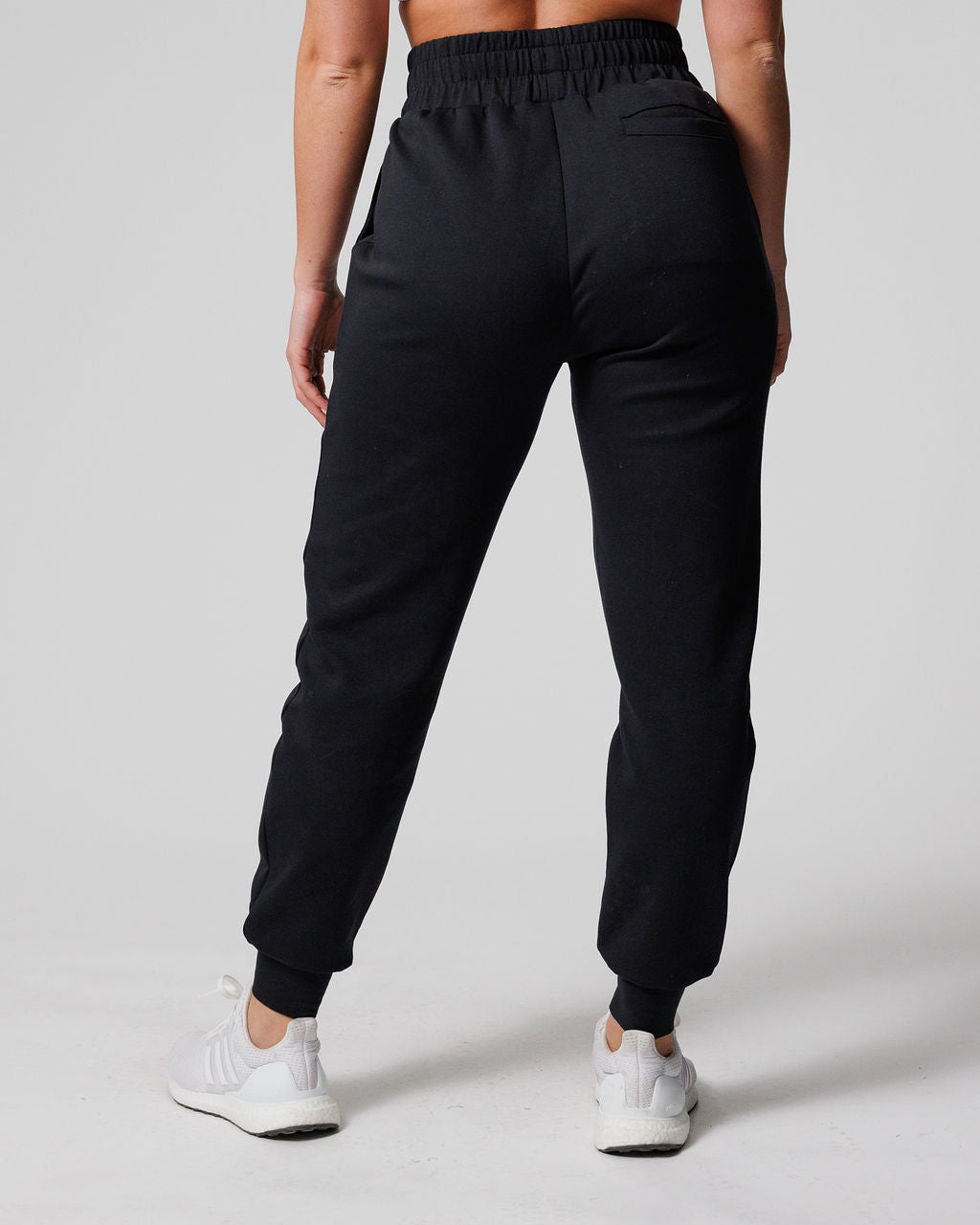 Women's Essential Jogger - Black