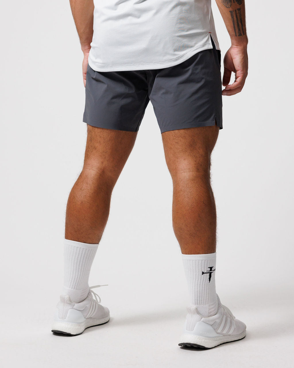 Elevate Short - Space Grey