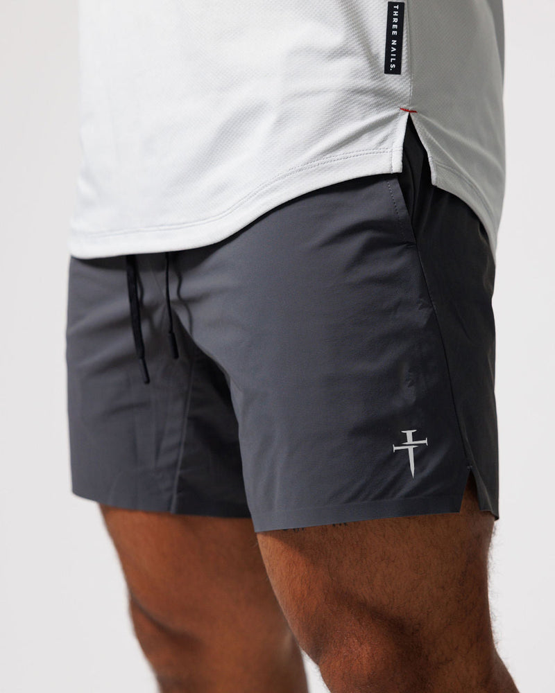 Elevate Short - Space Grey