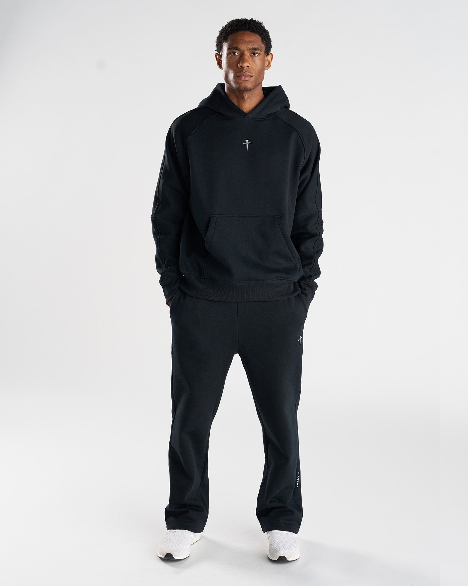 Signature Fleece Straight Leg Sweats - Black